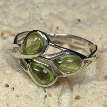 Load image into Gallery viewer, Celtic Love Knot Ring