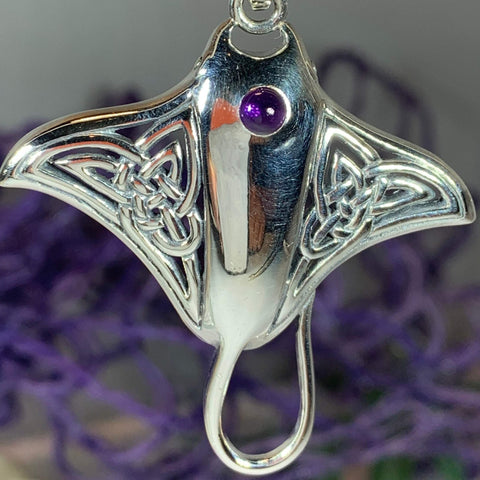 Load image into Gallery viewer, Celtic Manta Ray Necklace in Sterling Silver