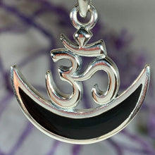 Load image into Gallery viewer, Moon Om Necklace
