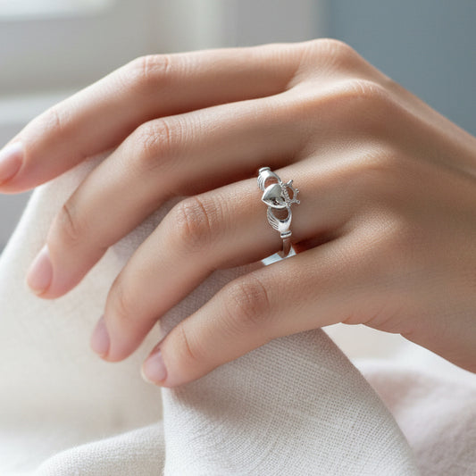 Bantry Claddagh Ring 04