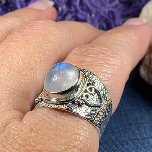 Celtic Heart Ring, Moonstone Jewelry, Moonstone Ring, Heart Jewelry, Celtic Jewelry, Anniversary Gift, Wiccan Jewelry, Wife Gift