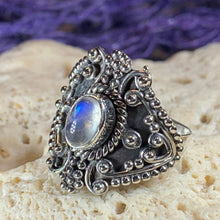 Load image into Gallery viewer, Jannon Celtic Moonstone Ring