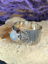 Load image into Gallery viewer, Colm Celtic Leaf Ring