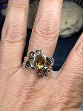 Load image into Gallery viewer, Duvessa Celtic Ring