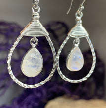Load image into Gallery viewer, Celtic Knot Labradorite Earrings
