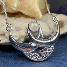 Load image into Gallery viewer, Beauty of Triple Moon Necklace