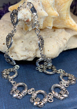 Load image into Gallery viewer, Fianna Claddagh Bracelet