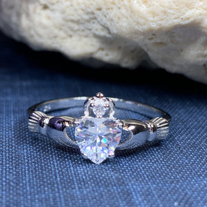 Claddagh Ring, Celtic Jewelry, Irish Jewelry, Bridal Jewelry, Ireland Gift, Heart Jewelry, Anniversary Gift, Girlfriend Gift, Wife Gift