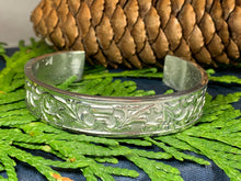 Load image into Gallery viewer, Baroque Pewter Bracelet