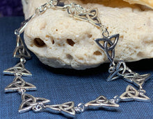Load image into Gallery viewer, Classic Trinity Knot Bracelet