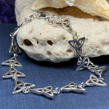 Load image into Gallery viewer, Trinity Knot Bracelet, Celtic Jewelry, Irish Jewelry, Norse Jewelry, Bridal Jewelry, Anniversary Gift, Celtic Knot Jewelry, Scotland Gift