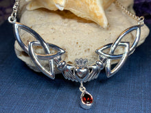 Load image into Gallery viewer, Erinna Claddagh Necklace