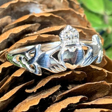 Load image into Gallery viewer, Finnea Claddagh Ring