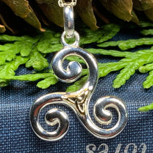 Load image into Gallery viewer, Keeva Triple Spiral Necklace