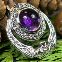 Load image into Gallery viewer, Morna Claddagh Necklace