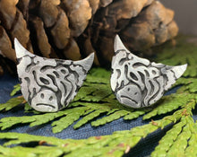 Load image into Gallery viewer, Highland Cow Cuff Links, Celtic Jewelry, Cow Jewelry, Scotland Jewelry, Celtic Jewelry, Groom Gift, Best Man Gift, Anniversary Gift