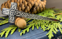Load image into Gallery viewer, Celtic Cross Kilt Pin, Celtic Jewelry, Scotland Jewelry, Ireland Gift, Celtic Knot Brooch, Bagpiper Gift, Scottish Gift, Dad Gift, Mom Gift