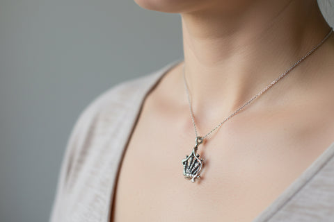 Load image into Gallery viewer, Tartan Bagpipes Necklace