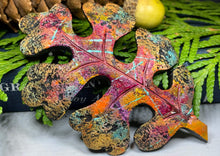 Load image into Gallery viewer, Oak Leaf Pin