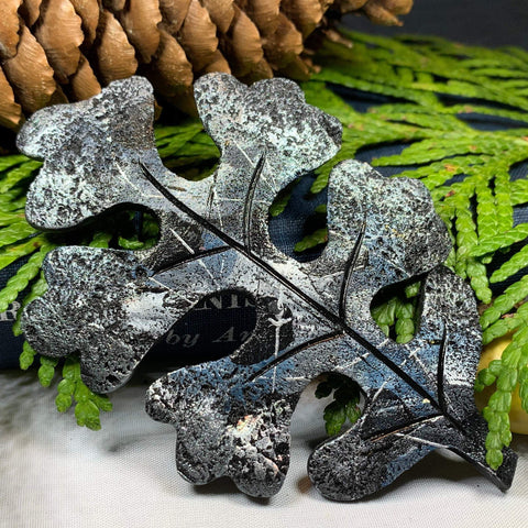 Load image into Gallery viewer, Oak Leaf Pin - Handmade in Scotland