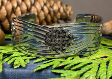 Load image into Gallery viewer, Giorsal Celtic Knot Bracelet
