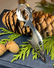 Load image into Gallery viewer, Stag Kilt Pin, Celtic Jewelry, Tartan Pin, Sword Pin, Groom Gift, Best Man Gift, Bagpiper Gift, Dad Gift, Gift for Him, Scotland Jewelry