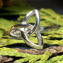 Load image into Gallery viewer, Trinity Knot Ring, Celtic Jewelry, Irish Jewelry, Celtic Knot Jewelry, Irish Ring, Irish Dance Gift, Anniversary Gift, Pagan Jewelry, Wiccan