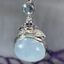 Load image into Gallery viewer, Bee Aquamarine Necklace 06
