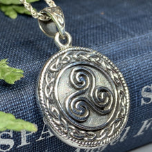 Load image into Gallery viewer, Ancient Spirit Celtic Spiral Necklace 02