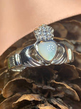 Load image into Gallery viewer, Aurora Claddagh Ring 06
