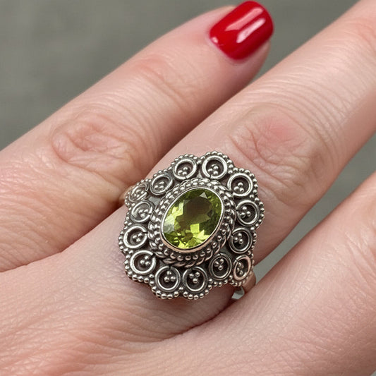 Celtic Queen Ring in sterling silver