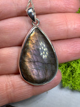 Load image into Gallery viewer, Celtic Night Necklace, Purple Labradorite Pendant, Celtic Jewelry, Anniversary Gift, Wiccan Jewelry, Mom Gift, Wife Gift, Sister Gift