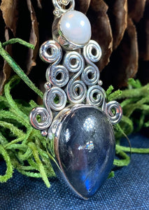 Labradorite Necklace, Gemstone Pendant, Celtic Spiral Jewelry, Celtic Jewelry, Anniversary Gift, Wiccan Jewelry, Pagan Necklace, Wife Gift