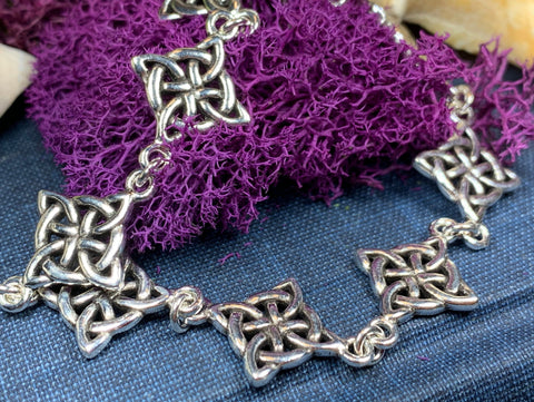 Load image into Gallery viewer, Celtic Knot Bracelet, Celtic Jewelry, Outlander Jewelry, Irish Jewelry, Bridal Jewelry, Scotland Jewelry, Anniversary Gift, Girlfriend Gift