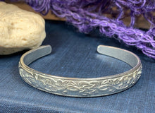 Load image into Gallery viewer, Celtic Knot Bracelet, Celtic Jewelry, Irish Bangle Bracelet, Scotland Jewelry, Ireland Jewelry, Celtic Cuff, Wife Gift, Girlfriend Gift