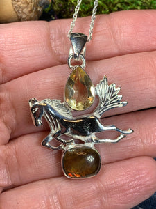 Horse Necklace, Horse Lover Gift, Animal Lover Gift, Nature Jewelry, Jockey Gift, Gift for Her, Horseback Rider Gift, Equestrian Jewelry