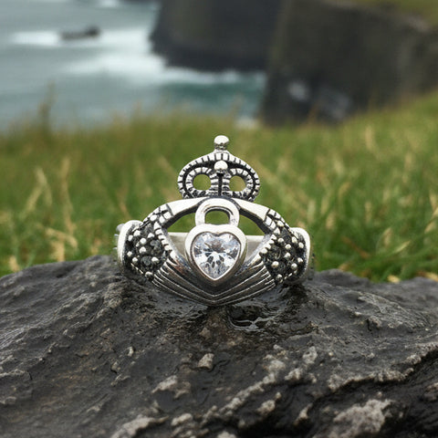 Load image into Gallery viewer, Claddagh Ring, Celtic Jewelry, Irish Jewelry, Celtic Knot Jewelry, Irish Ring, Irish Dance Gift, Anniversary Gift, Luckenbooth Ring