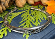 Load image into Gallery viewer, Celtic Knot Bracelet, Celtic Jewelry, Irish Bangle Bracelet, Scotland Jewelry, Ireland Jewelry, Celtic Cuff, Wife Gift, Girlfriend Gift