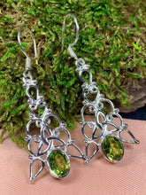 Load image into Gallery viewer, Angeni Trinity Knot Earrings 02
