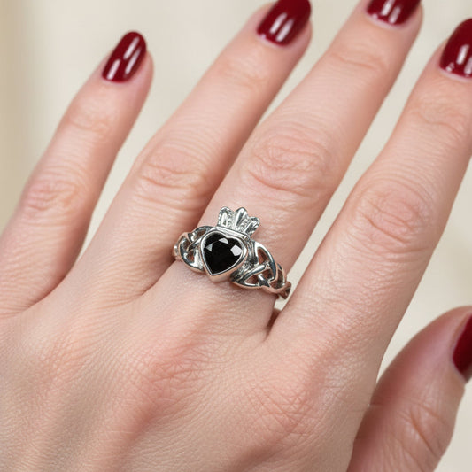 Elys Claddagh Ring