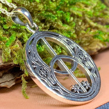 Load image into Gallery viewer, Chalice Well Necklace, Irish Jewelry, Celtic Jewelry, Scotland Jewelry, Anniversary Gift, Ireland Gift, Peace Jewelry, Spiritual Gift