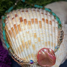 Load image into Gallery viewer, Seashell Ankle Bracelet, Crystal Ankle Bracelet, Crystal Anklet, Summer Jewelry, Beach Jewelry, Swarovski Crystal Bracelet, Boho Anklet