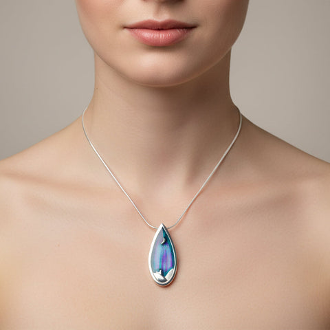Load image into Gallery viewer, Northern Lights Necklace, Celtic Jewelry, Scotland Jewelry, Outlander Jewelry, Celestial Jewelry, Girlfriend Gift, Wife Gift, Wiccan Jewelry