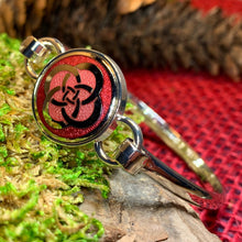 Load image into Gallery viewer, Celtic Knot Bracelet, Celtic Jewelry, Irish Jewelry, Bangle Bracelet, Scotland Jewelry, Ireland Jewelry, Wife Gift, Celtic Knot Bangle