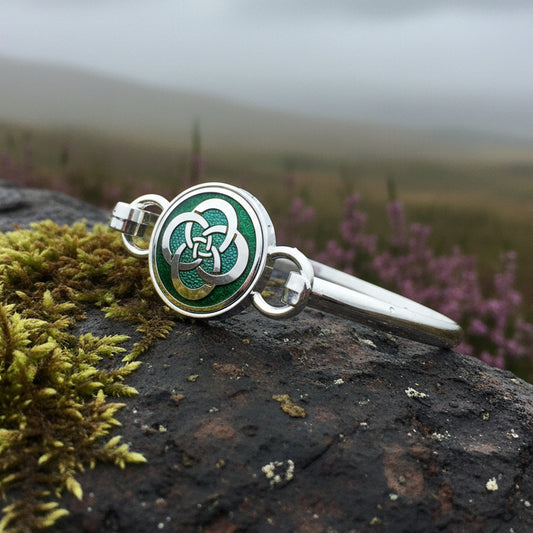 Celtic Knot Bracelet, Celtic Jewelry, Irish Jewelry, Bangle Bracelet, Scotland Jewelry, Ireland Jewelry, Wife Gift, Celtic Knot Bangle