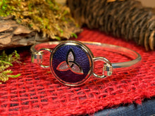 Load image into Gallery viewer, Celtic Knot Bracelet, Celtic Jewelry, Irish Jewelry, Bangle Bracelet, Scotland Jewelry, Ireland Jewelry, Trinity Knot Bangle, Scottish Gift