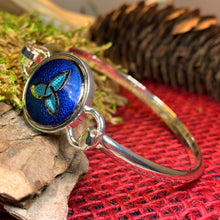 Load image into Gallery viewer, Celtic Knot Bracelet, Celtic Jewelry, Irish Jewelry, Bangle Bracelet, Scotland Jewelry, Ireland Jewelry, Trinity Knot Bangle, Scottish Gift