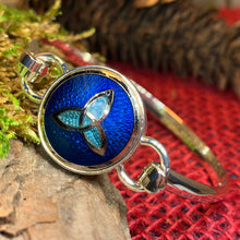 Load image into Gallery viewer, Celtic Knot Bracelet, Celtic Jewelry, Irish Jewelry, Bangle Bracelet, Scotland Jewelry, Ireland Jewelry, Trinity Knot Bangle, Scottish Gift