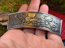 Load image into Gallery viewer, Waterlillies Hair Clip, Celtic Barrette, Water Lily Jewelry, Art Deco Jewelry, Friendship Gift, Wicca Jewelry, Hair Jewelry, Pewter Barrette