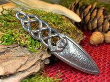 Load image into Gallery viewer, Claddagh Kilt Pin, Irish Jewelry, Ireland Gift, Friendship Gift, Celtic Kilt Pin, Feis Gift, Irish Brooch, Celtic Groom Pin, Bagpiper Gift